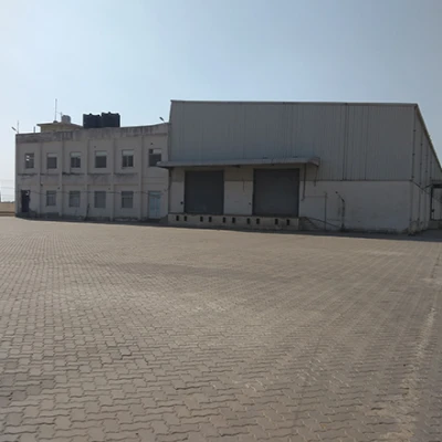 SQFTRW-44 Warehouse is available for Lease